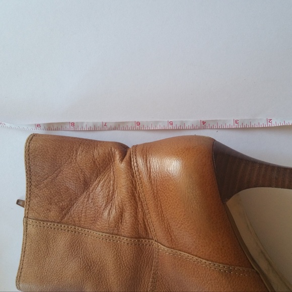 Heeled boots - Picture 6 of 8